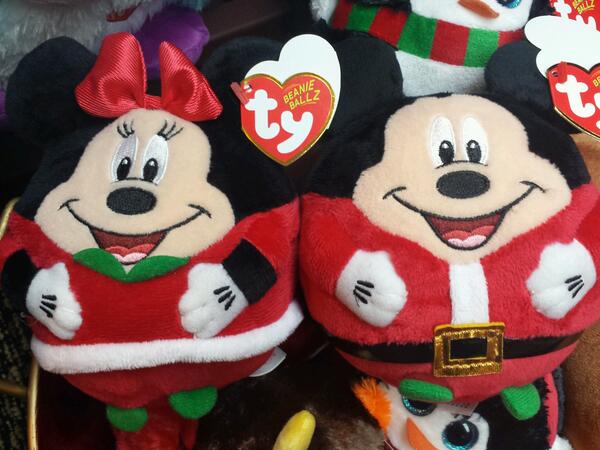 TYBeanieBoos's tweet photo. 2013 Minnie and Mickey the Christmas Mice just arrived. Limited quanity available. #mickey #minnie #Christmas http://t.co/sLXFrg0PzG