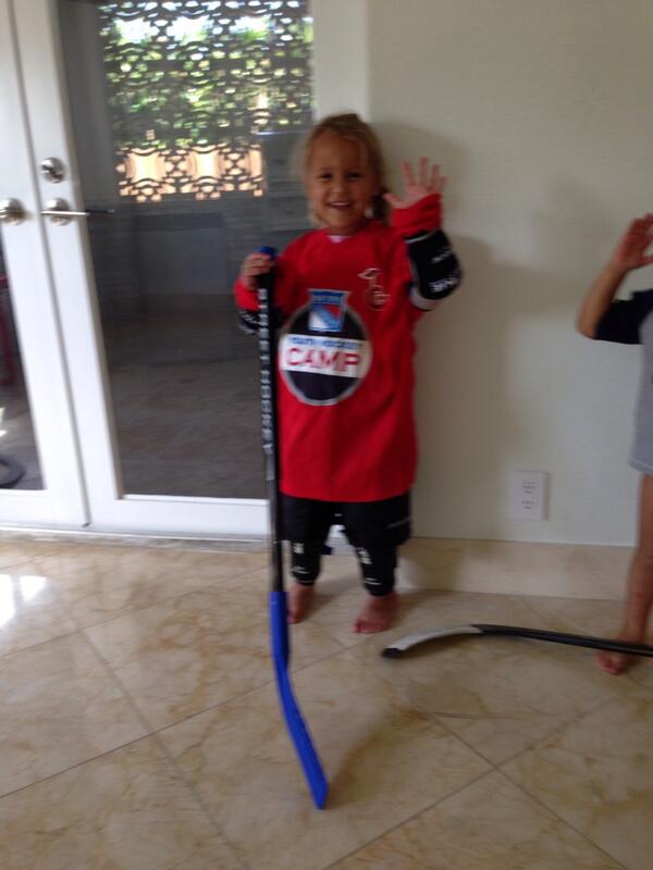 dariusk72's tweet photo. Hockey is back in my family http://t.co/hPOsEhYx3m