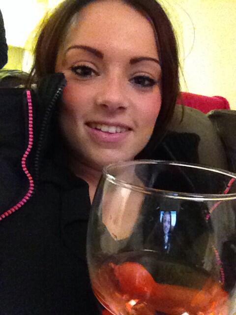 CharlotteHawley's tweet photo. It's winesdaaaayyyy 💚😍🍷 http://t.co/HXgaJjRdoi