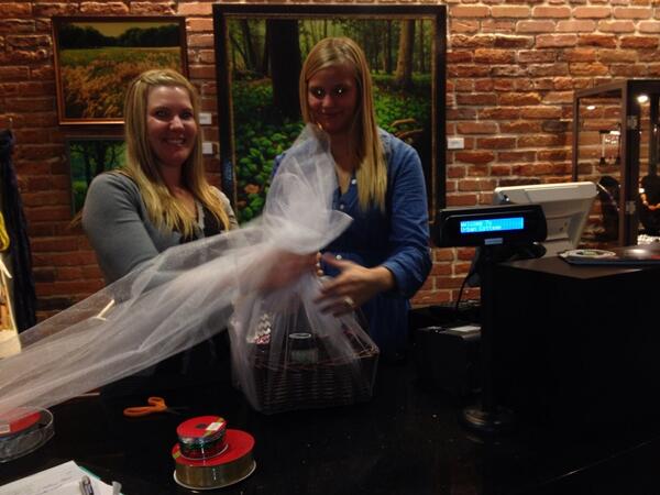heidimccrary's tweet image. Getting a jump on the holiday shopping at #UrbanCottage
