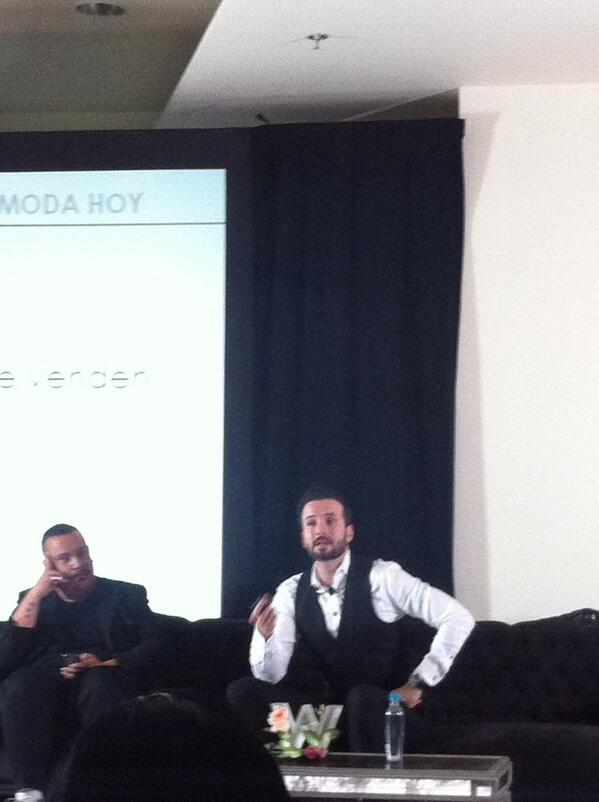 areli_sago's tweet photo. Totalmente entusiasmada y de acuerdo en apoyar la moda nacional como dice @juanchitorreh en @WMexicoCity #WFASHION http://t.co/s7sKRBKKi2