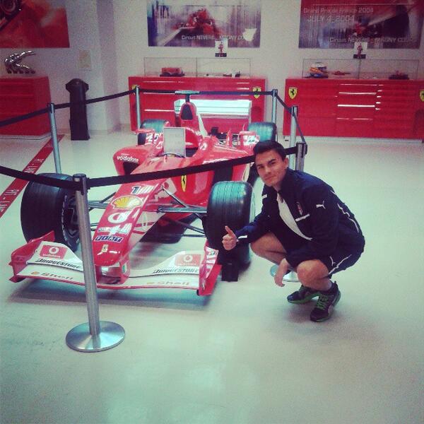 EmilAudero's tweet photo. Si ritorna in Italia dopo aver vissuto un'esperienza fantastica, in un posto fantastico♥  See you soon Emirates ! http://t.co/uOzthME1RQ