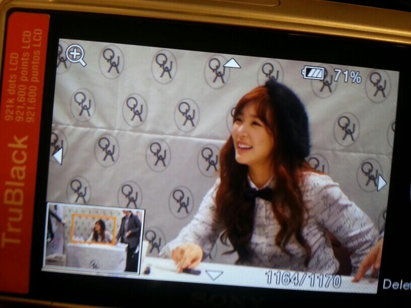 [PIC][07-11-2013]Tiffany xuất hiện tại buổi fansign cho thương hiệu "QUA" vào chiều nay BYdB1jDCYAAORKf