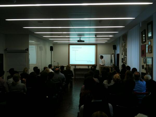 ccscore's tweet photo. Der Customer Centrucity Score erblickt das Licht der Welt am CX Forum #cxf09 Infos auch unter http://t.co/Paz9PSHi1I http://t.co/fLuQqatD6Z