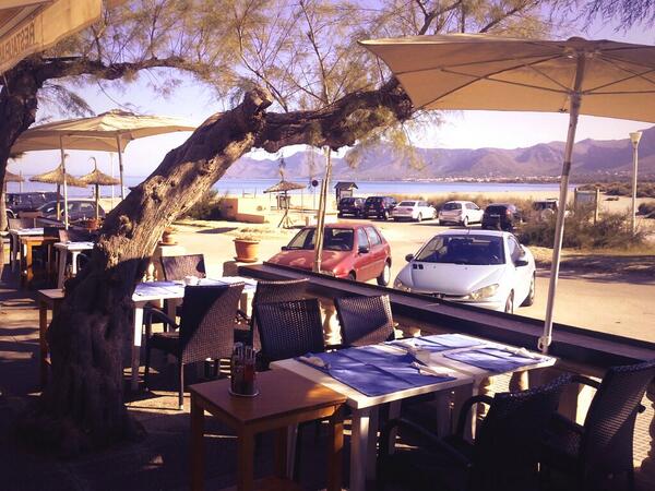 RestauranteLago's tweet photo. 7 noviembre esto no es invierno veniros a disfrutar de los ultimos dias de solll http://t.co/TgPQOB2MOL