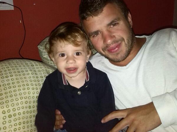 MariaJimenezVel's tweet photo. Mis guapos :-) @RobeMoya http://t.co/QDppqsaumW