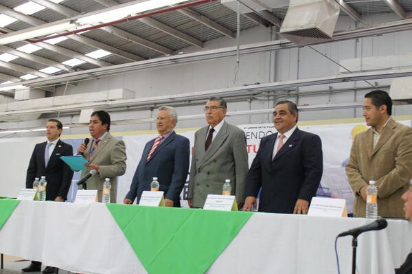 CCESanMiguelAC's tweet photo. Inauguración Expo-#Construcción 2013 http://t.co/KFhakPfA9l