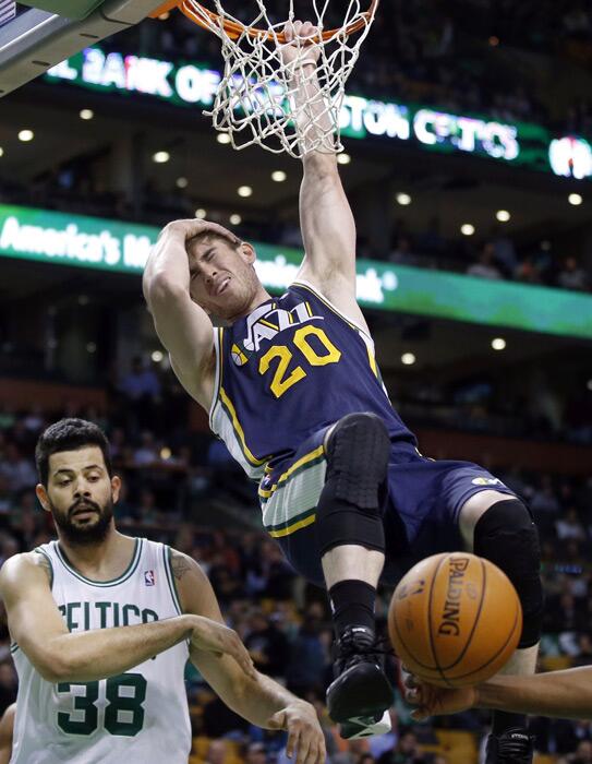 gordon hayward dunk