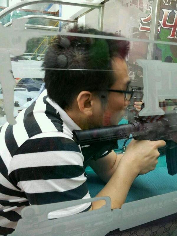 changhoon79's tweet photo. Shooting game....start~!! http://t.co/NNLl1nqK6o