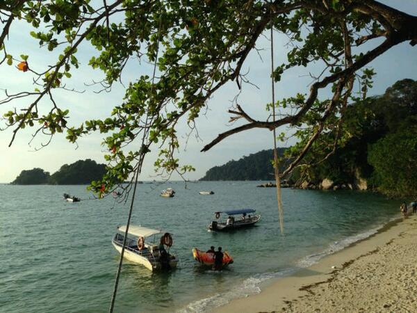 AsmaRashter's tweet image. Goodnight from Pangkor Island. #TelukNipah #Beach #Preview