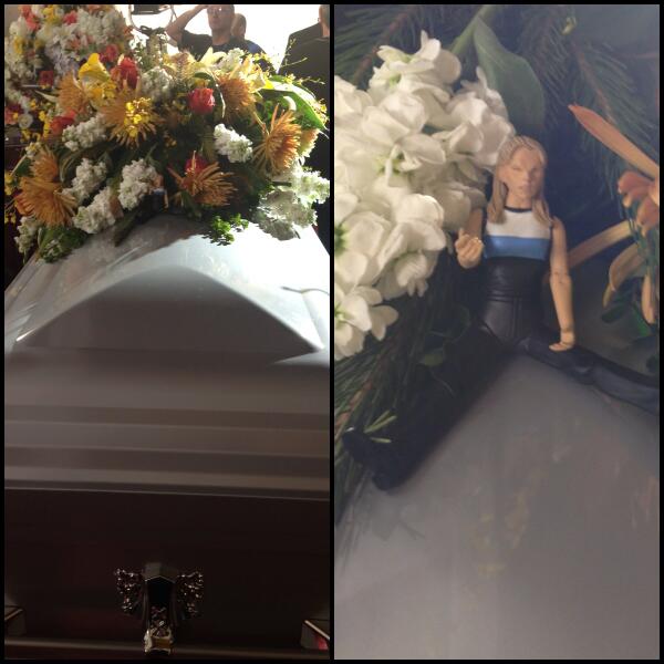 So weird.....look who made a surprise cameo on <a href="/CrazyOnesCBS/">The Crazy Ones</a> yesterday #BTVS