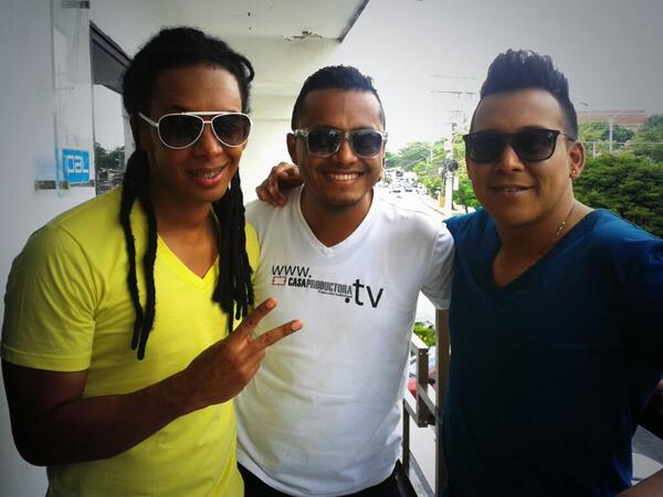 Mariodj89's tweet photo. Grabación videoclip con @DragonCaballero @DonnyCaballero @Dragonrojomusic tu sabes alo que me refiero http://t.co/frCQKHjjcd