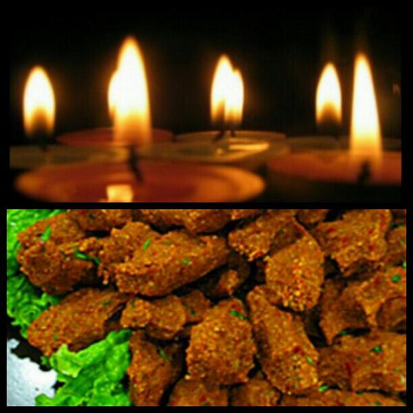 gulcanaslan34's tweet photo. Ruh halimi sorarsaniz eger ki mum ışığında cigkofte yiyesim war o kadar yerlerdeyim http://t.co/G8PE8cSLvL