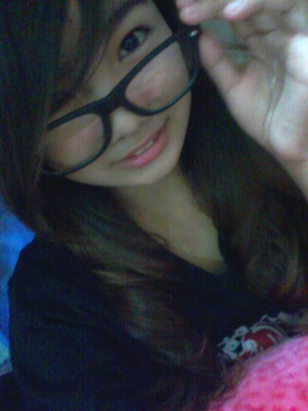 MichelleRyu16's tweet photo. Nerdy glasses http://t.co/7y8BURAxcY