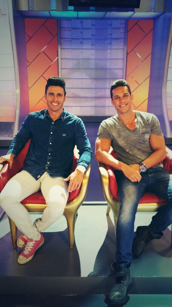 NoelBayarri's tweet photo. RT si os gustaría ver estos tronos #myhyv http://t.co/r388CqSmKg