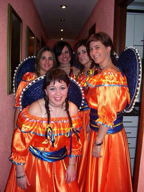 TatianaRuiz2's tweet photo. Guapetonas @Beitagonzalez87 @LuciaGut88 @CrisRekejo @loreinosa http://t.co/Tm0v6SUDzz