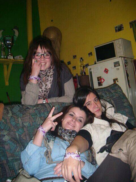 TatianaRuiz2's tweet photo. Super pulseras, travilis!! Jajaj frikis @Loreinosa @CrisRekejo http://t.co/CYRU1d7iCo