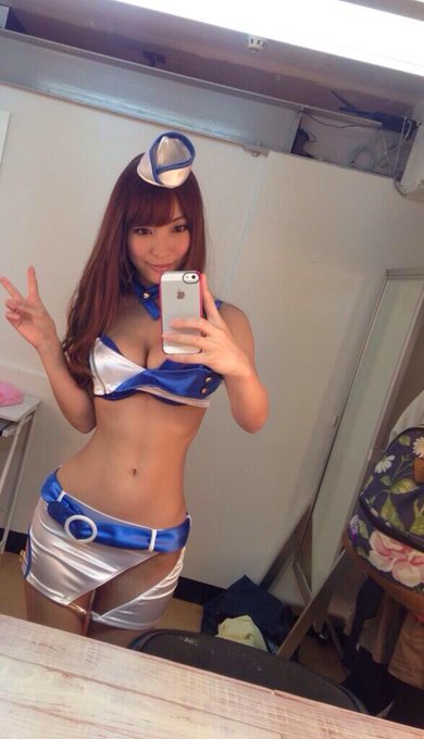 イベントでまたこの衣装着れるの嬉しいな( `^&omega;^) http://t.co/mM9DQrPzH4