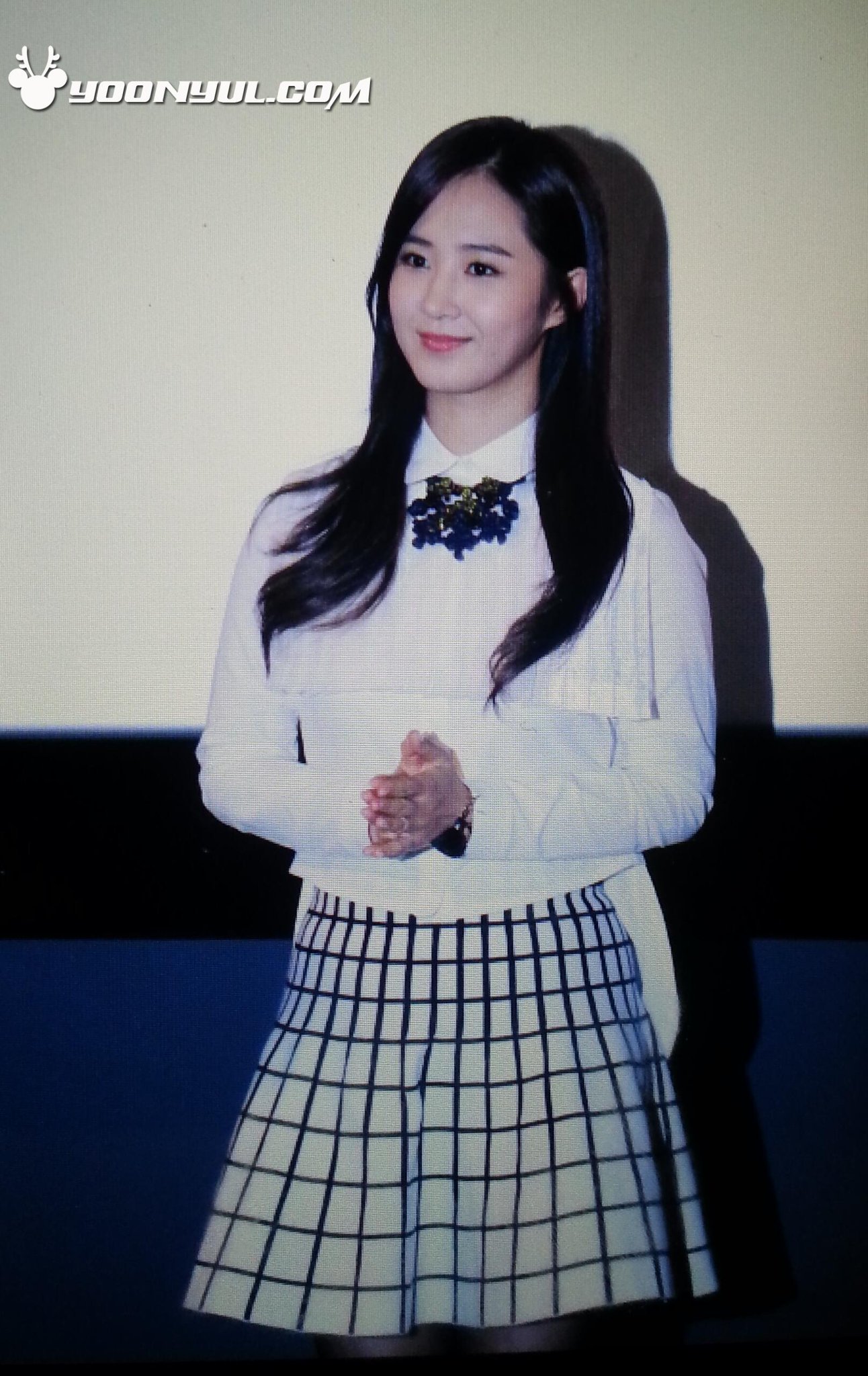 [PIC][07-11-2013]Yuri xuất hiện tại sự kiện "Lotte Cinema" Stage Greeting vào chiều nay + Selca của cô cùng các diễn viên khác BYeKiUyCYAA_Cy3