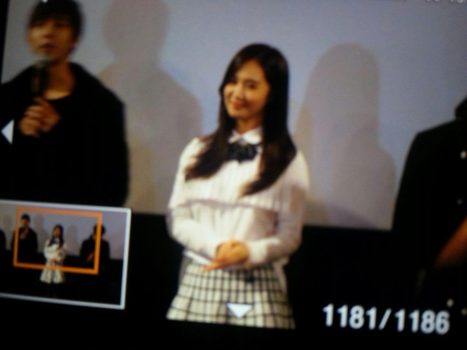 [PIC][07-11-2013]Yuri xuất hiện tại sự kiện "Lotte Cinema" Stage Greeting vào chiều nay + Selca của cô cùng các diễn viên khác BYeXVzgCUAA4xnF