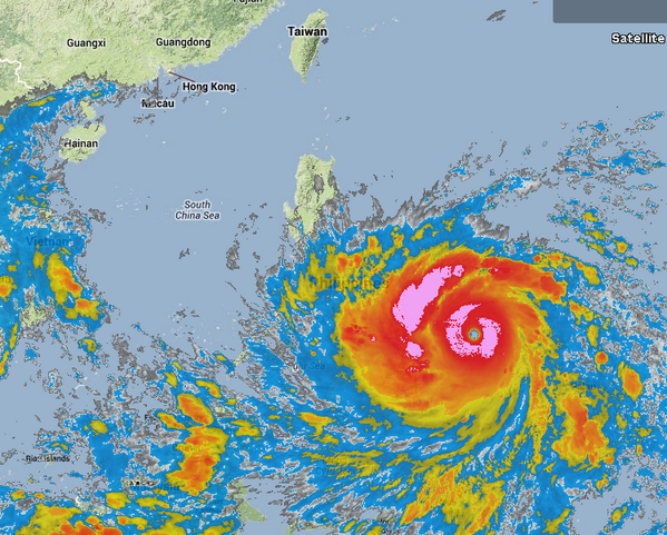 intellicast's tweet photo. Super #Typhoon #Haiyan is currently closing in on the central #Philippines with top sustained winds of 175 mph. http://t.co/0KIOxm06JR