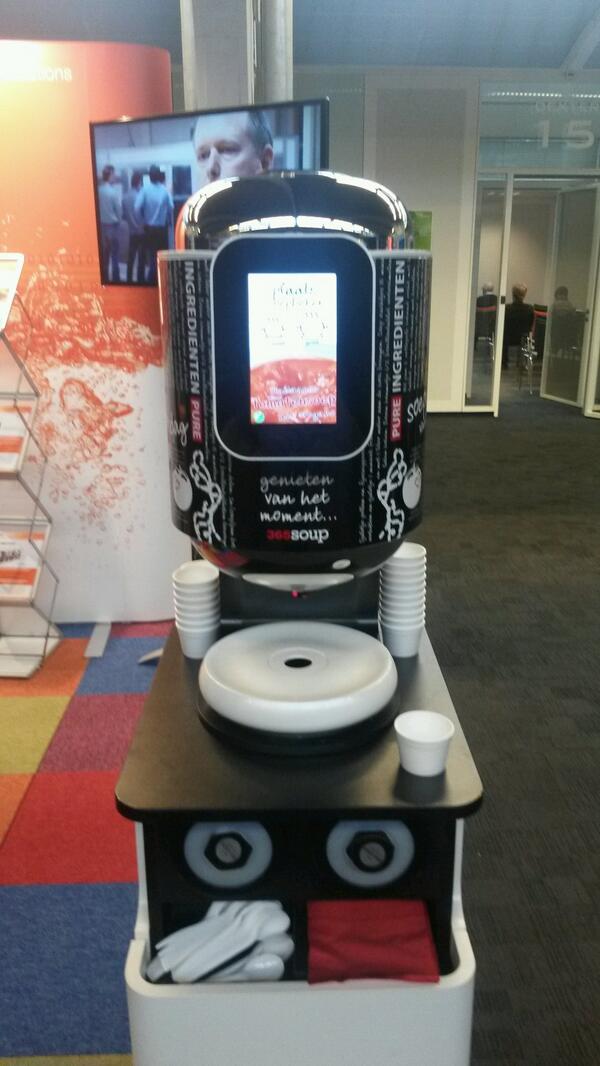SiouxSource's tweet photo. Bijna 4 uur. Tijd voor soep natuurlijk van @365SOUP  bij Sioux op stand 4 van de Embedded Systemen Beurs. #BCES13 http://t.co/cYRazPCThZ