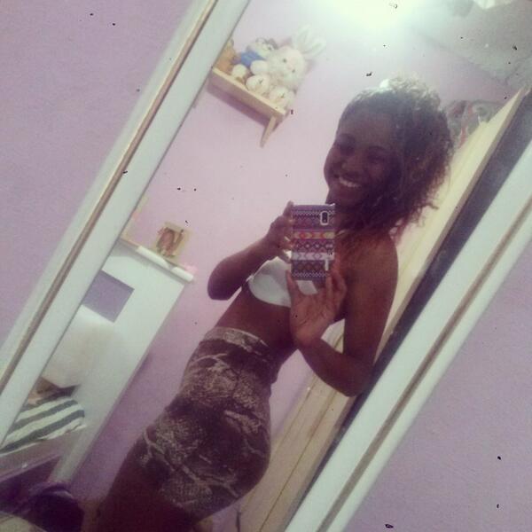 RhayPB's tweet photo. #toMagrinha #toGostosinha, kkkkkk http://t.co/Ddfi5kP6AY