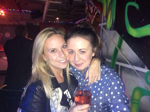 KymBBays's tweet photo. Drunken headlock @charlo_tte http://t.co/NX6eDcJvQy