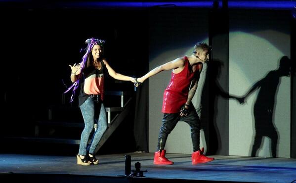 iamcatwomanx's tweet photo. Justin con la OLLG de Paraguay :) http://t.co/2npQMgJi3J