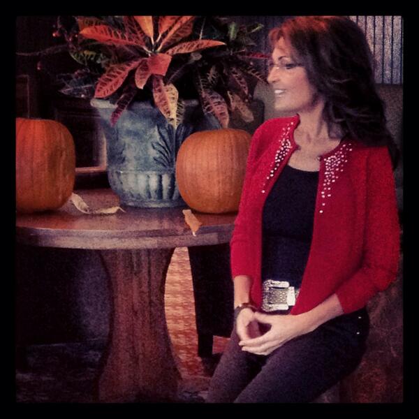 taylormaycan's tweet image. Coming soon to @USATODAYvideo's #CapDown: @SusanPage talks with @SarahPalinUSA.