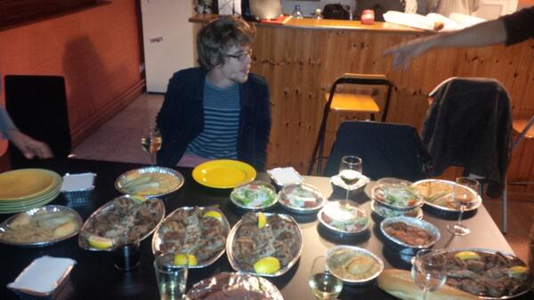 MikeToch's tweet photo. Après l'effort. Le réconfort . @MrAntoineHenaut @koulouman @ARE_Music @BMGFrance !! http://t.co/4hKpnw4r0V