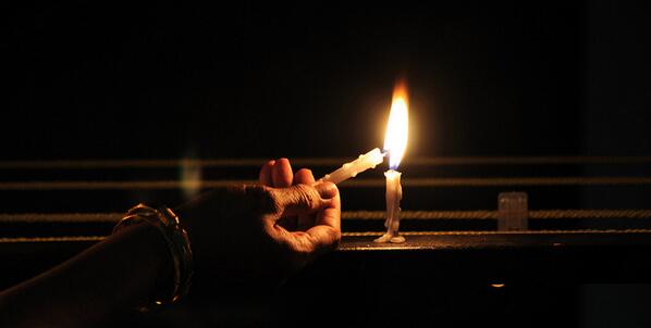 eHappy_UofT's tweet photo. "A candle loses nothing by lighting another candle" by Erin Majors http://t.co/gS7tQSkYNy