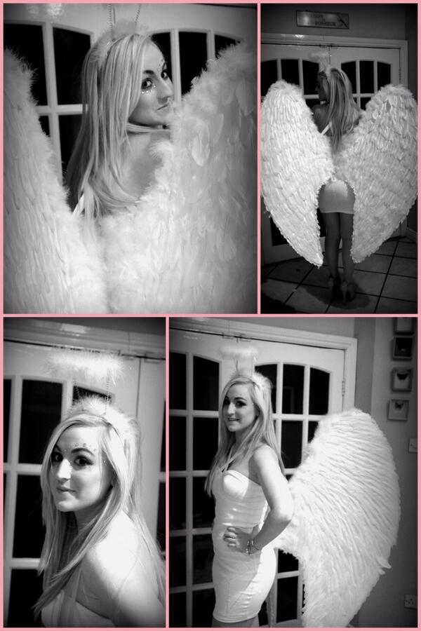 ronnnieronron's tweet photo. Angel costume 👼 http://t.co/LlZ3YWOR0l http://t.co/lzQBRgcUEL