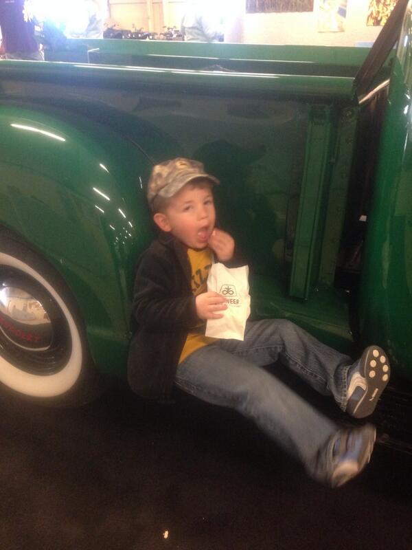Centralagllc's tweet photo. Here is a FPP at the farm show http://t.co/nmPRKQq9T0