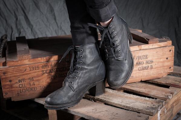 frye sabrina 6g lace up