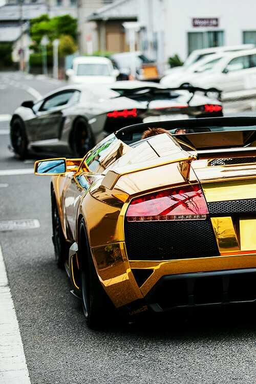 TheseCarsTho's tweet photo. Golden Lamborghini. http://t.co/1yYnxxuBpd