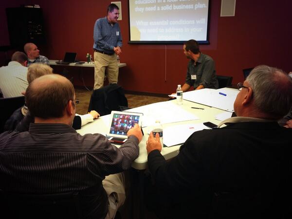 ministrytech's tweet photo. Great hands on sessions #scsdyer http://t.co/H3pufIRvxM