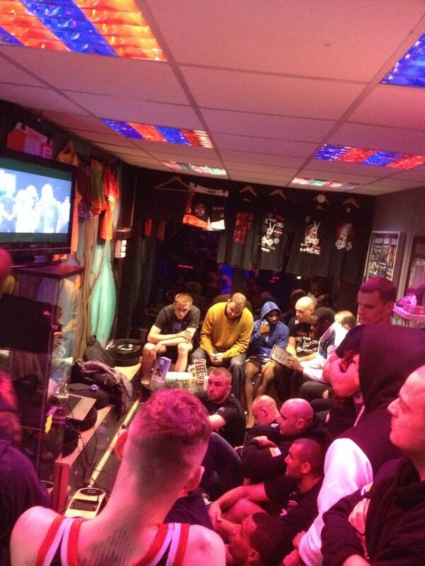 Everyone crammed in for Fraser "@THE_OMEN13l Opie, good luck!!!!
