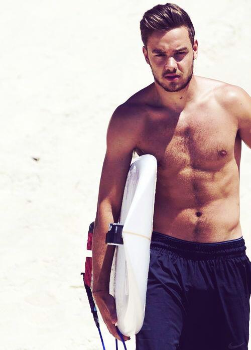 Catariina_18's tweet image. Well , he grew up! &amp;lt;3
#timegoesfast :c
#liampayne 
#surf 
#perfection