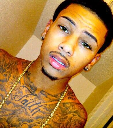 dessYMCMB's tweet photo. “@Officialhotguys: http://t.co/4oVDfUPo7T”