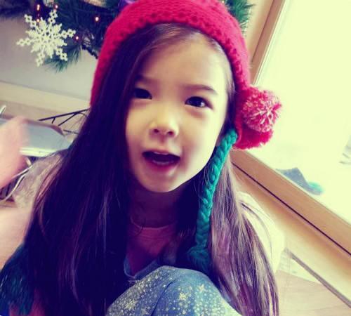 _LolenCute's tweet photo. @SBlueKRW @GwiTiffanyTif umma appa lolen izin LH ne '3')O mau fokus study,kurangin main RP kk love you appa umma http://t.co/COSjYK029I