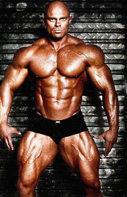 bodybuilderfix's tweet photo. Work hard will make u stronger http://t.co/fYUQQYCxp5