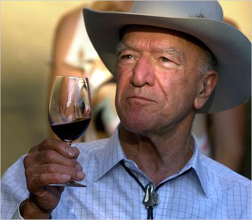 ShinasEstate's tweet photo. Making good wine is a skill. Fine wine is an art.~ Robert Mondavi, Harvests of Joy #RobertMondavi #Wine #napavalley http://t.co/An9a24QWOA