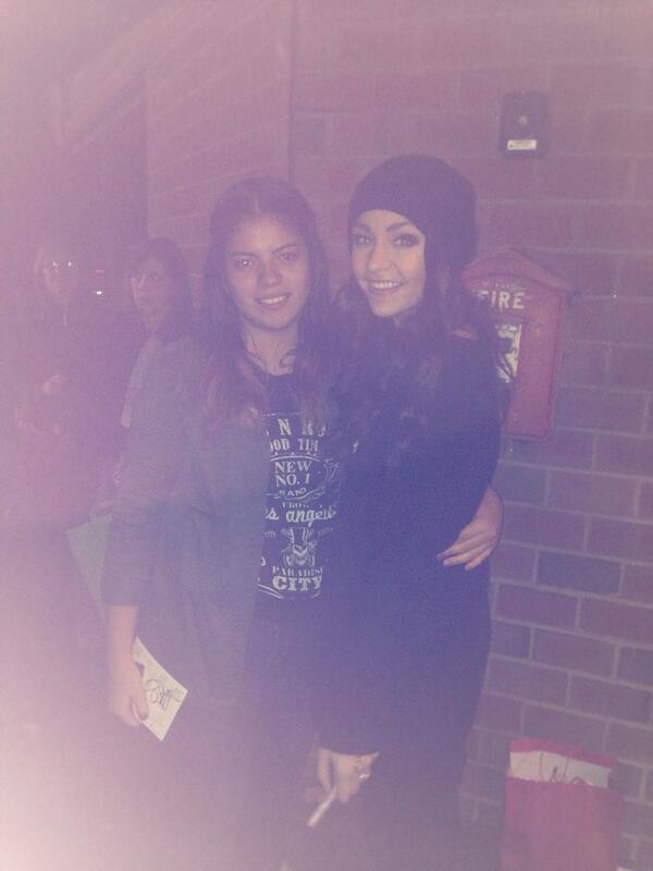 illuminadiant's tweet photo. @ThatBieberTrill omg yes it was amazing I just came back from her meet up she's so perfect and so sweet http://t.co/xx8s3rYvtk