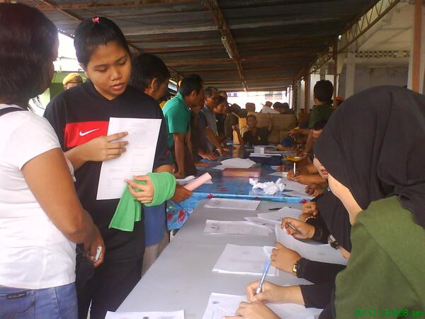 RELA_Simunjan's tweet photo. Pndftrn kemasukan anggota baru d Tklimt Pngenaln RELA siri 2/2013 d Dwn Msyrkt Kpg Tinting Tuba.@RELA_Sarawak @VUN_86 http://t.co/IHrtAraLD0