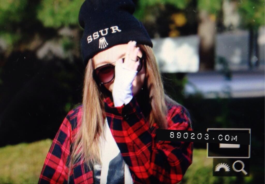 BYgph4qCYAACgtW.jpg:large