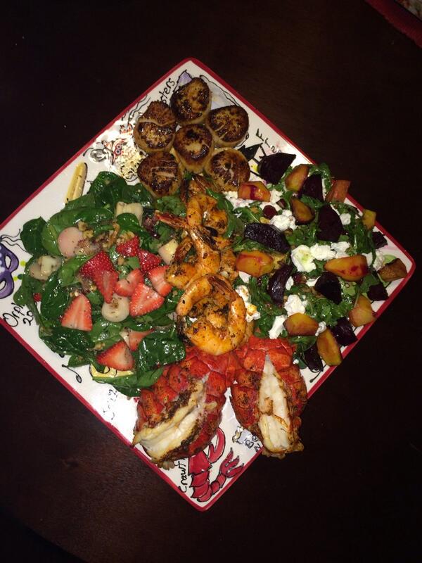 MeaganNOLA's tweet photo. @mikefromNOLA burffday dinner http://t.co/jpGR3PXagV