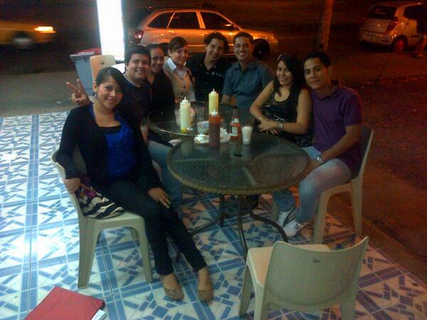 kristhian_RM's tweet photo. @hotdogmandingo @SexyChiik_ @andrescabezas20 @judithcarlota :) http://t.co/CUTaMcKbrP