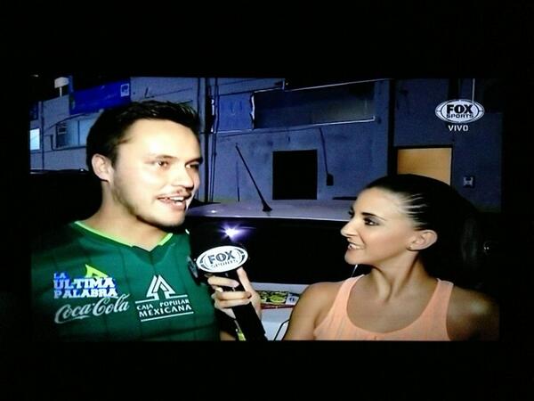 renibor's tweet photo. “@Solvereh: ¡Hola! @ Agradecería mucho tu voto para #CanteraFOXSports gracias!! http://t.co/QkwPZjMaxF http://t.co/PyUAVQim9d”// EXITO👏👏
