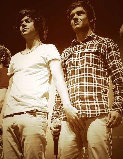 azerigay's tweet photo. Yeah👬👉👌👬=👍 http://t.co/yVlPRS6zkL